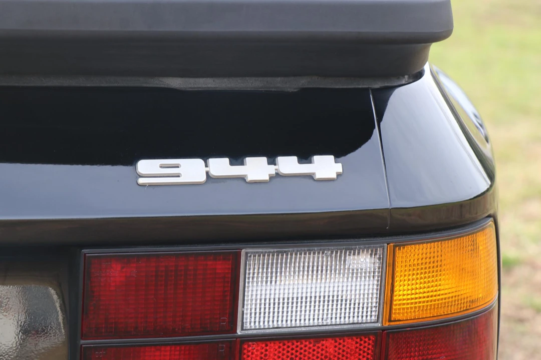 1986 Porsche 944 - Image 22 of 31