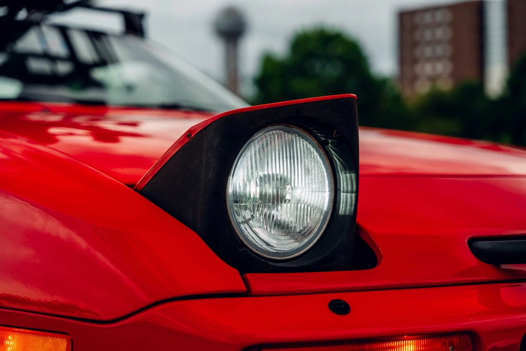 1986 Porsche 944 Turbo - Image 15 of 31