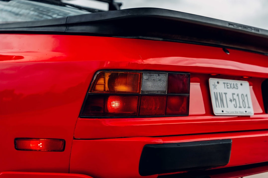 1986 Porsche 944 Turbo - Image 22 of 31