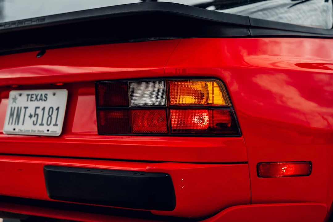 1986 Porsche 944 Turbo - Image 23 of 31