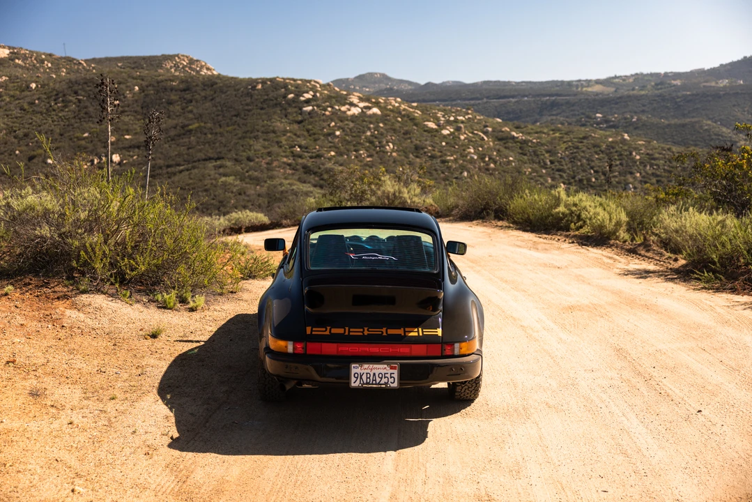1987 Porsche 911 Carrera 3.2 - Image 17 of 31