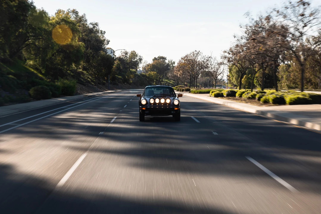 1987 Porsche 911 Carrera 3.2 - Image 4 of 31