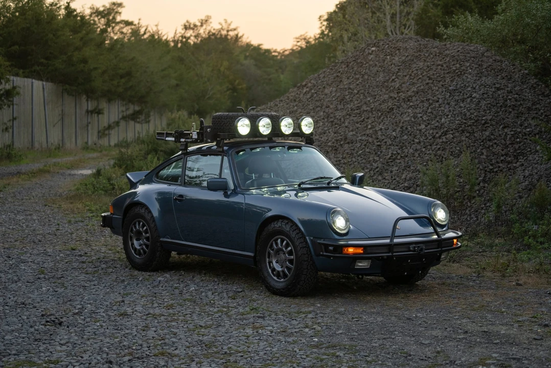 1988 Porsche 911 Carrera 3.2 - Image 24 of 31