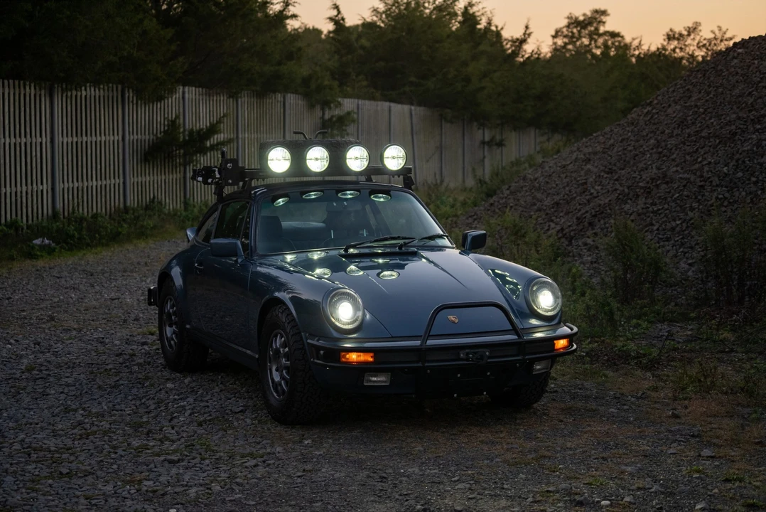 1988 Porsche 911 Carrera 3.2 - Image 28 of 31