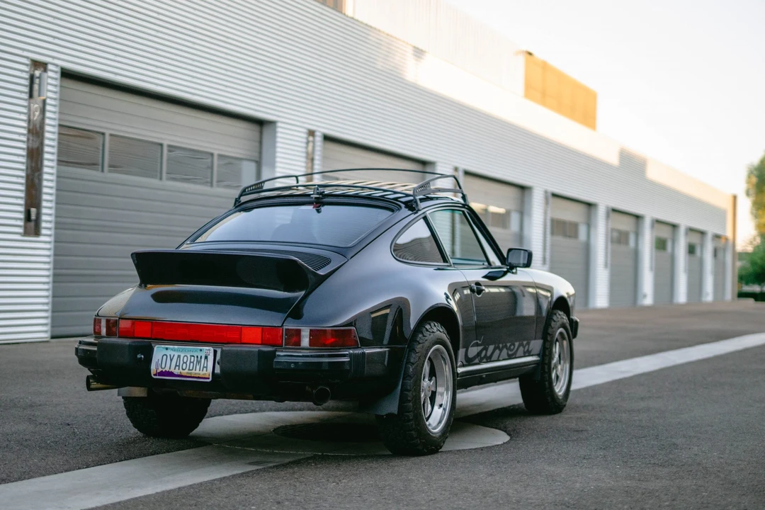 1988 Porsche 911 Carrera 3.2 - Image 27 of 31