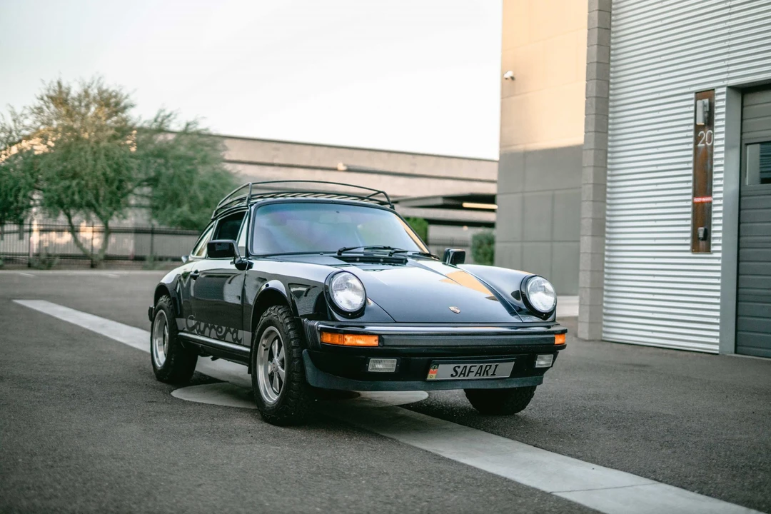 1988 Porsche 911 Carrera 3.2 - Image 5 of 31