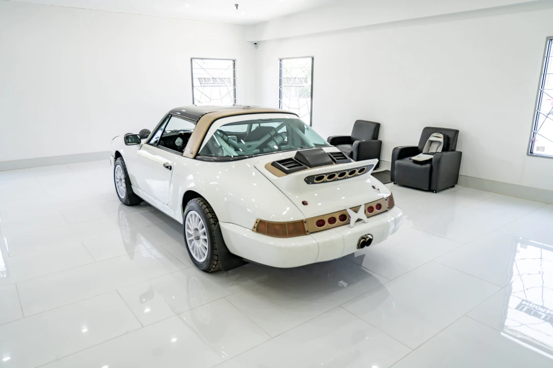 1990 Porsche 964 Carrera - Image 20 of 31