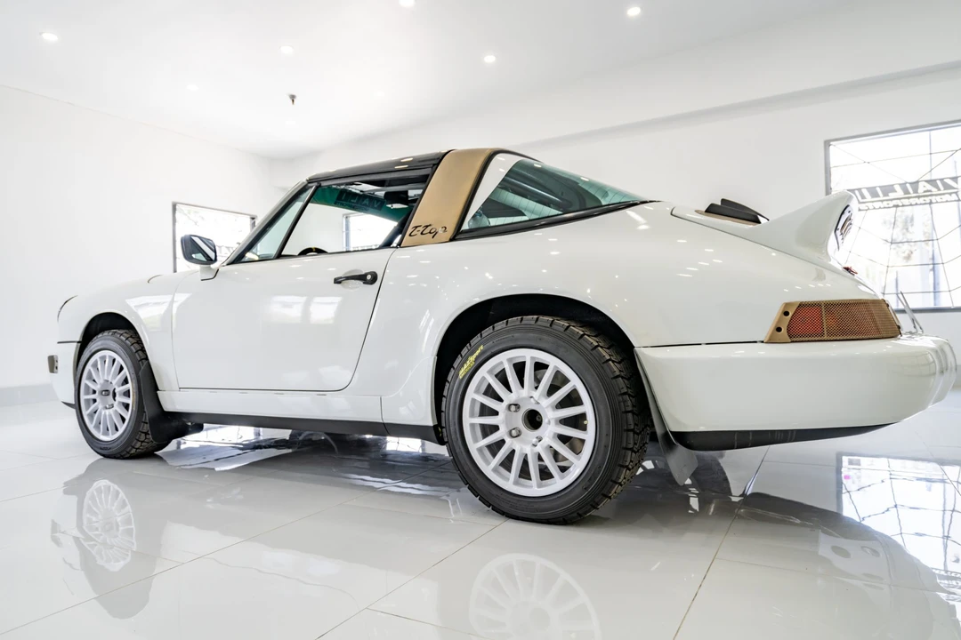 1990 Porsche 964 Carrera - Image 21 of 31