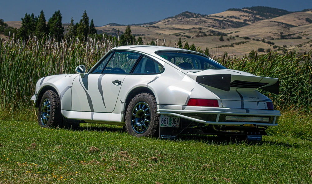 1991 Porsche 964 Carrera 4 - Image 15 of 31