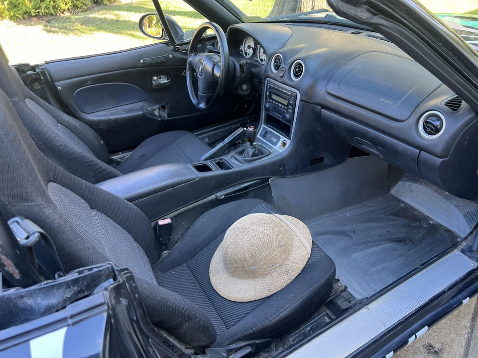 2005 Mazda NB MX-5 Miata - Image 28 of 31