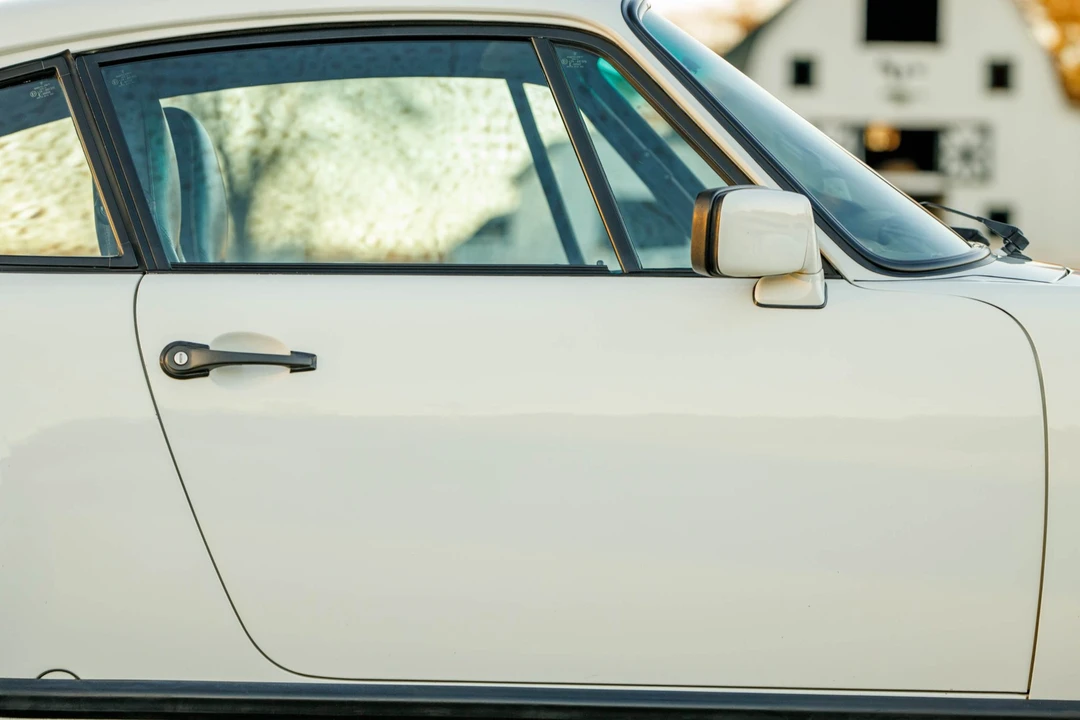 1985 Porsche 911 Carrera 3.2 - Image 25 of 31