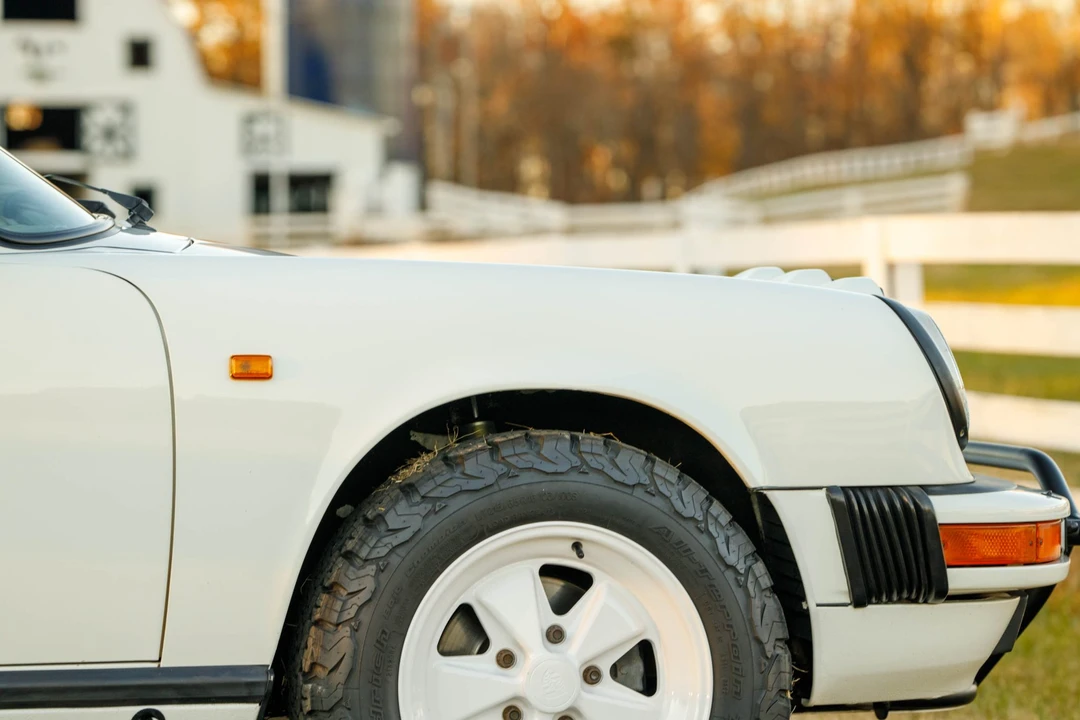 1985 Porsche 911 Carrera 3.2 - Image 24 of 31
