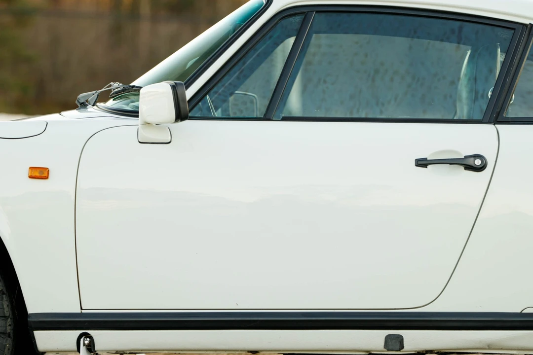 1985 Porsche 911 Carrera 3.2 - Image 30 of 31