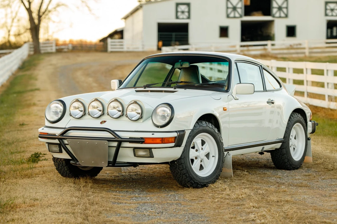 1985 Porsche 911 Carrera 3.2 - Image 2 of 31