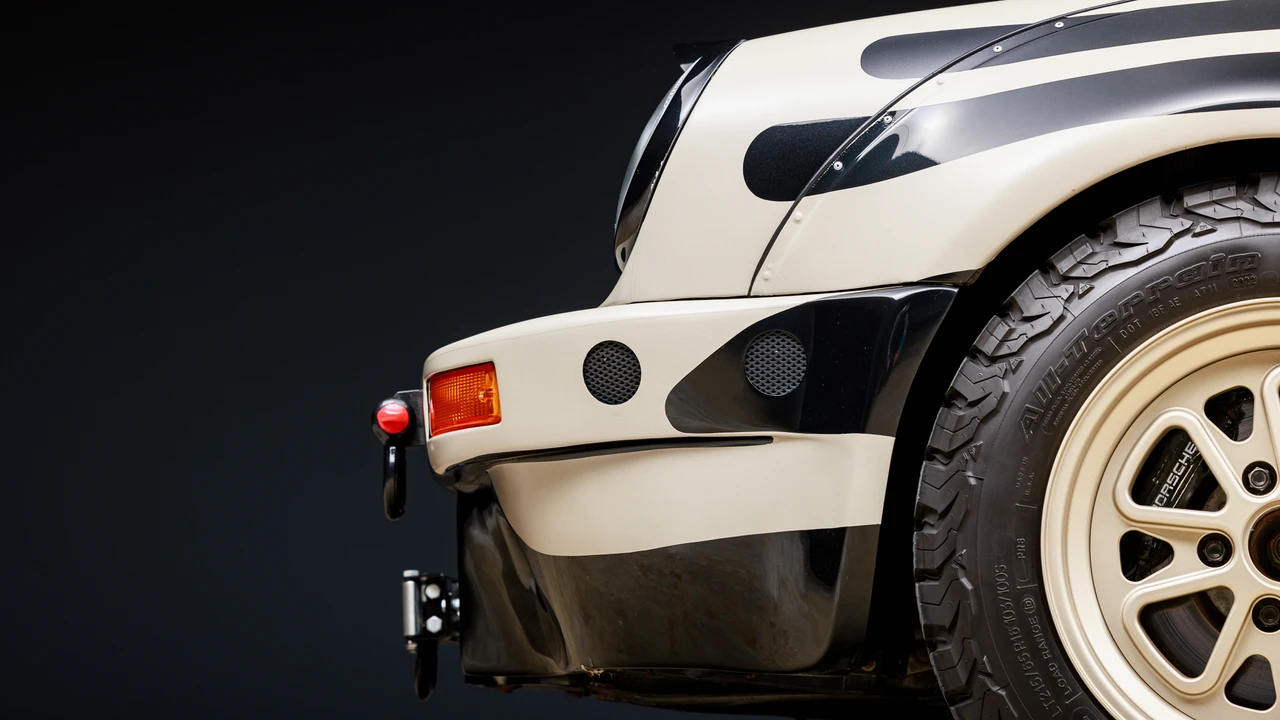 1991 Porsche 964 Carrera 4 - Image 28 of 31