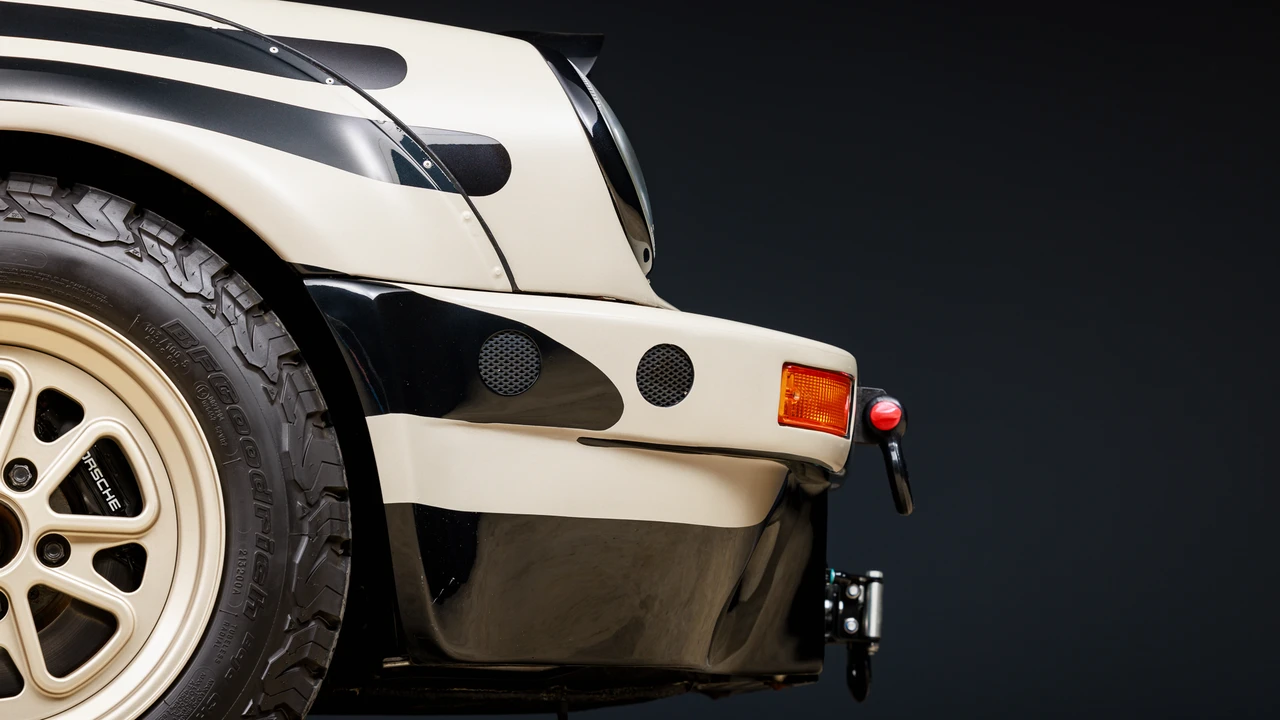 1991 Porsche 964 Carrera 4 - Image 27 of 31
