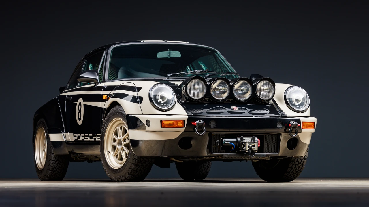 1991 Porsche 964 Carrera 4 - Image 9 of 31
