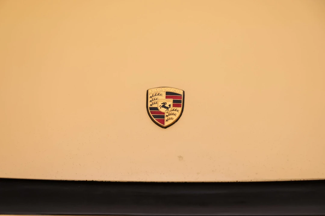 1986 Porsche 911 Carrera 3.2 - Image 28 of 31