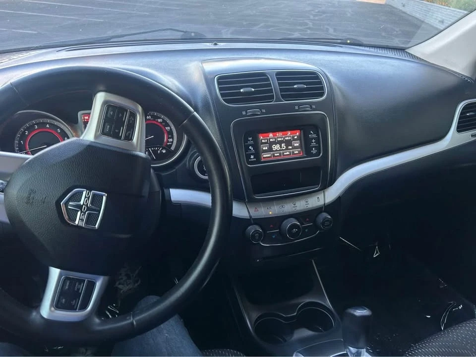 2018 Dodge Journey - Image 9 of 10