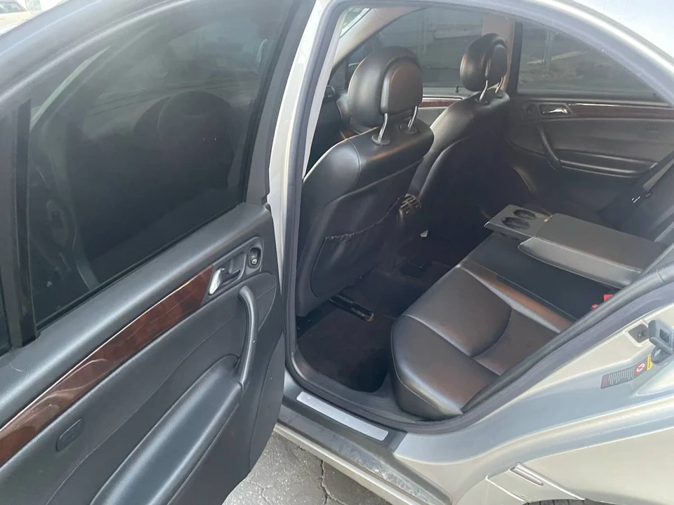2002 Mercedes-Benz W203 C-Class - Image 10 of 13