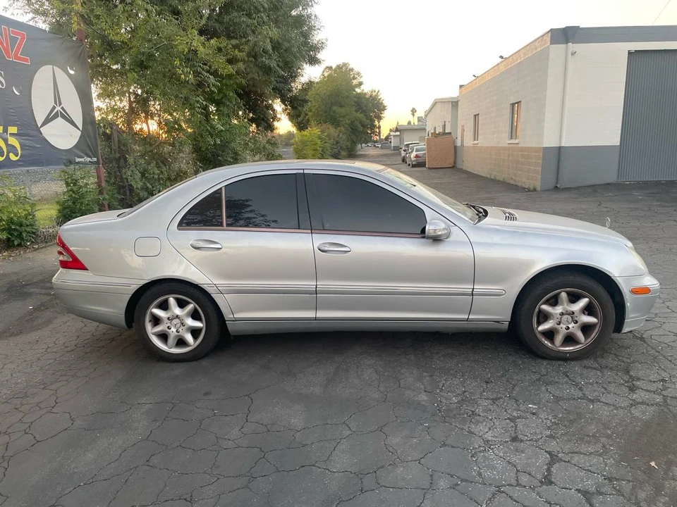 2002 Mercedes-Benz W203 C-Class - Image 6 of 13