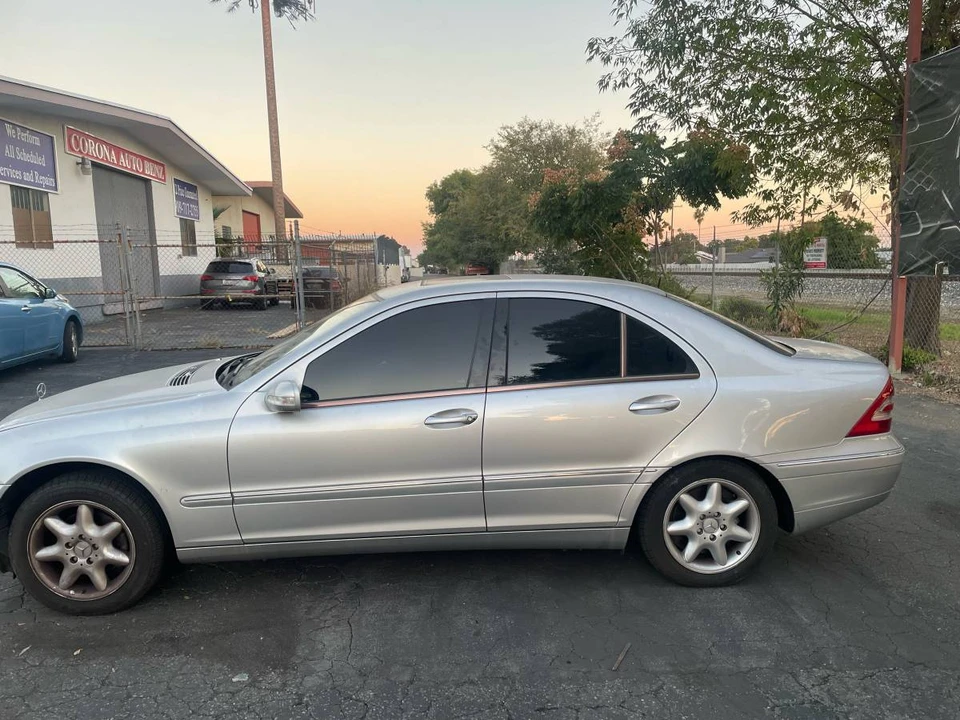 2002 Mercedes-Benz W203 C-Class - Image 2 of 13