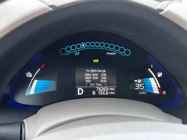 2015 Nissan Leaf - Image 17 of 21