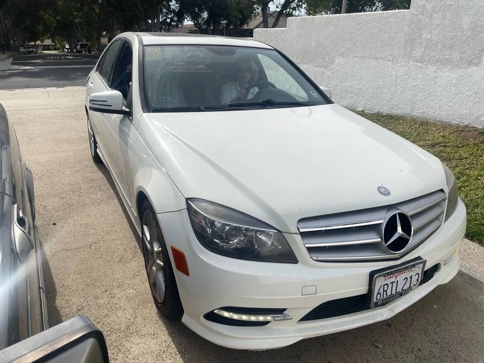 2011 Mercedes-Benz W204 C-Class - Image 16 of 17