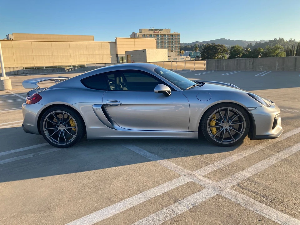 2016 Porsche 981 Cayman GT4 - Image 4 of 23