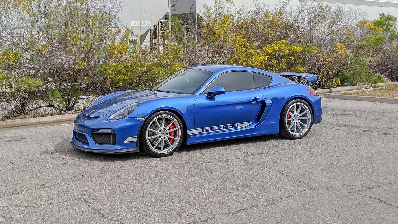 2016 Porsche 981 Cayman GT4 - Image 6 of 31