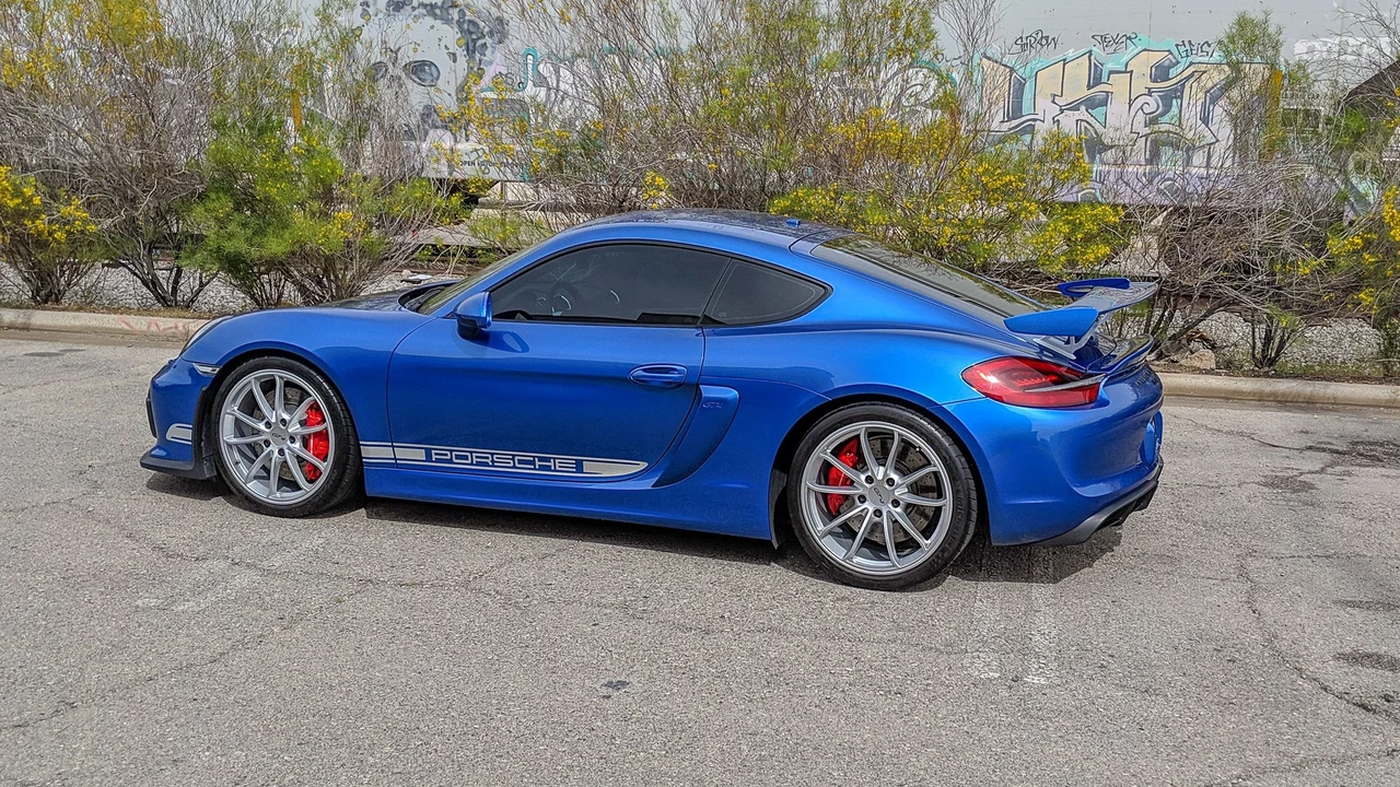 2016 Porsche 981 Cayman GT4 - Image 7 of 31