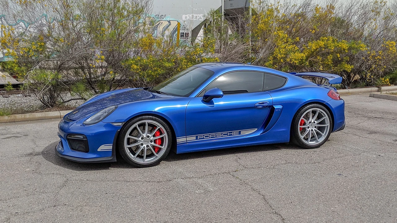 2016 Porsche 981 Cayman GT4 - Image 4 of 31