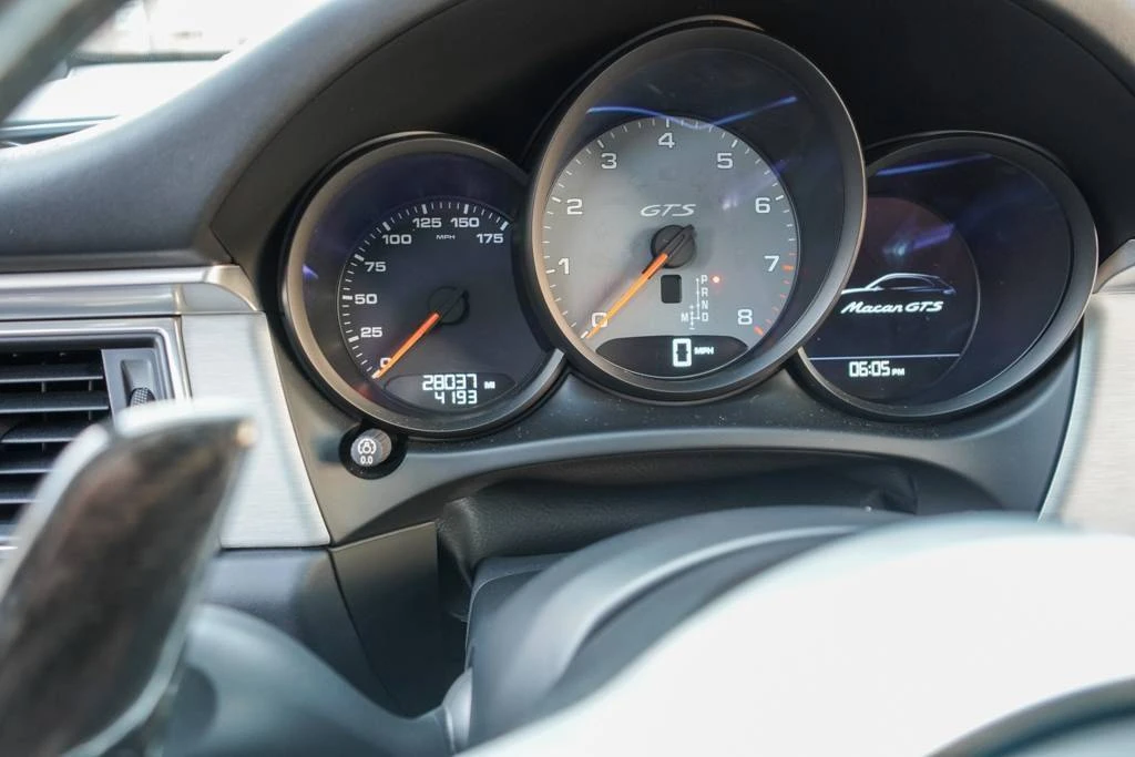 2017 Porsche Macan GTS - Image 7 of 24