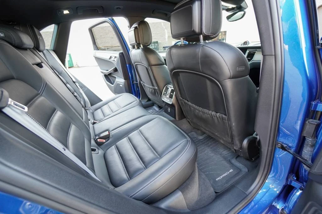 2017 Porsche Macan GTS - Image 11 of 24