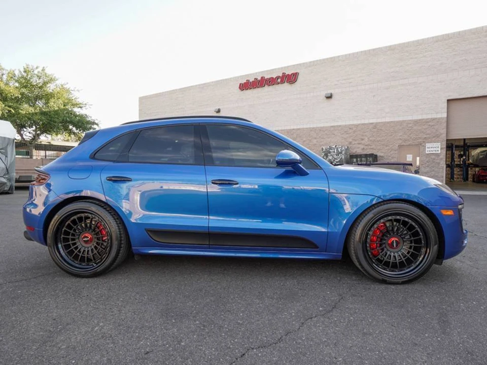 2017 Porsche Macan GTS - Image 3 of 24