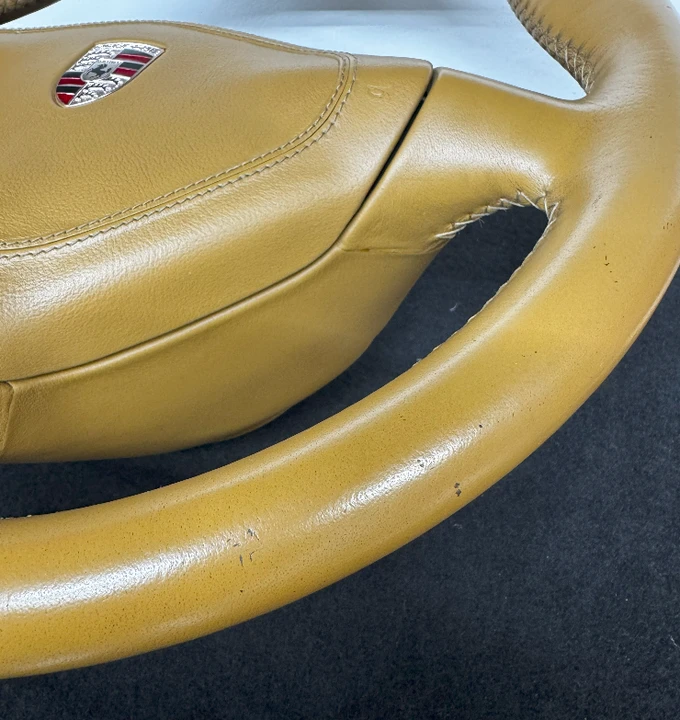1999 Parts & Memorabilia Seats & Interior - Image 2 of 5