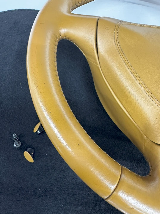 1999 Parts & Memorabilia Seats & Interior - Image 3 of 5