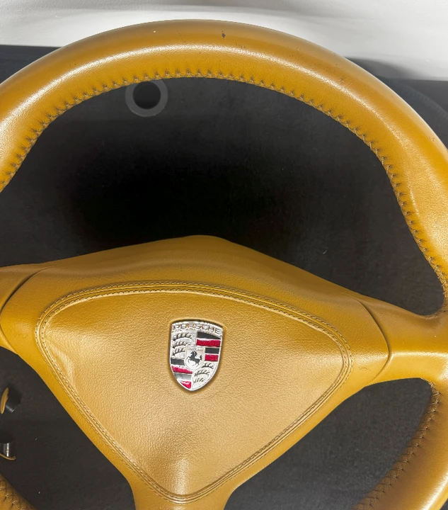 1999 Parts & Memorabilia Seats & Interior - Image 4 of 5