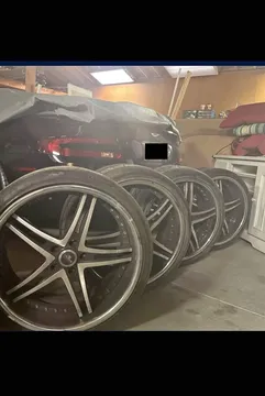 Aston Martin Savini Tire Rims