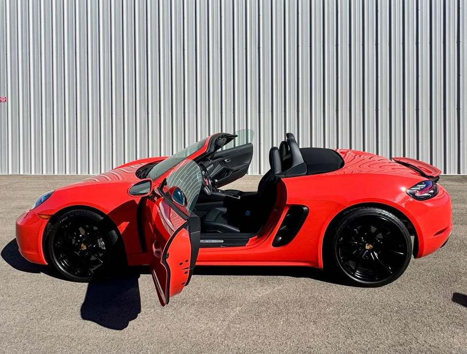 2017 Porsche 718 Boxster - Image 20 of 26