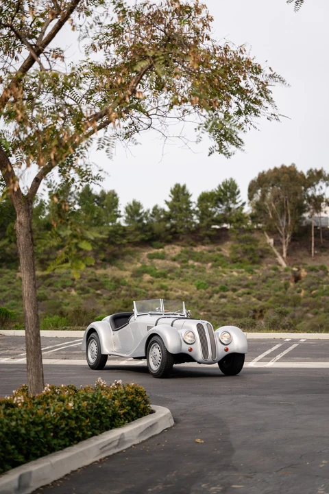 Vehicle image 13 of 31