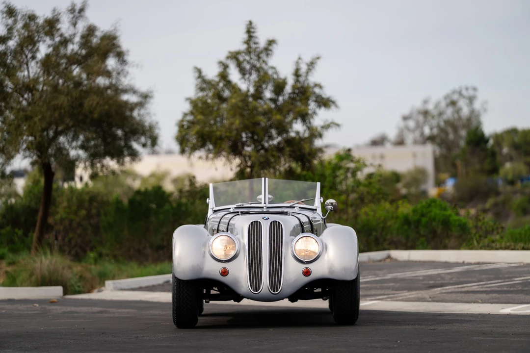 Vehicle image 18 of 31