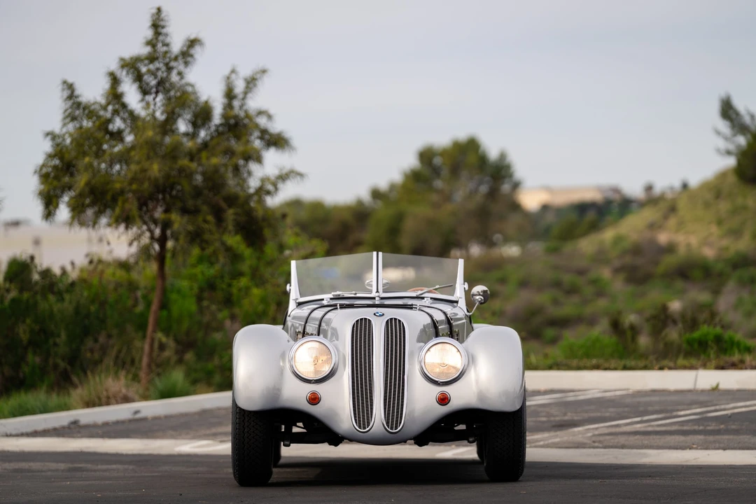 Vehicle image 19 of 31