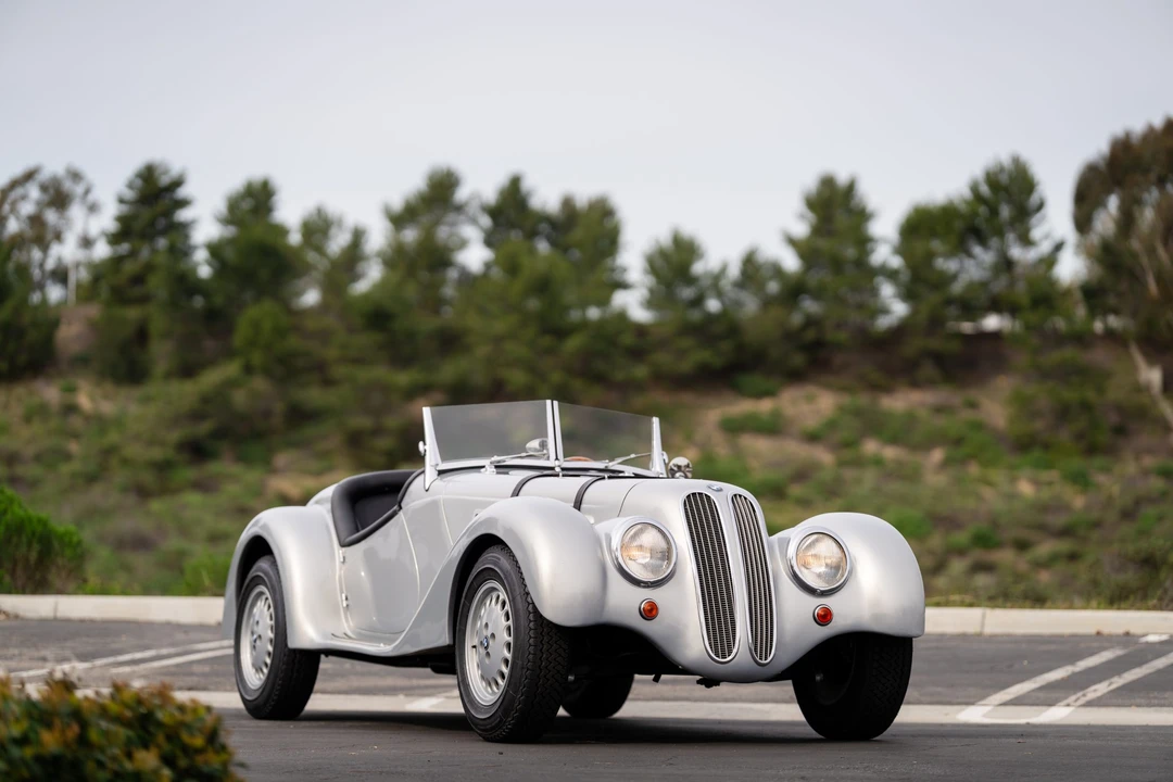 Vehicle image 15 of 31