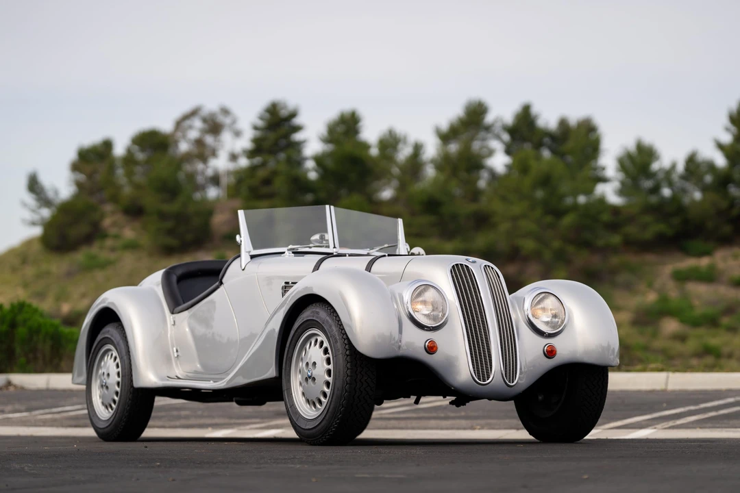 Vehicle image 12 of 31