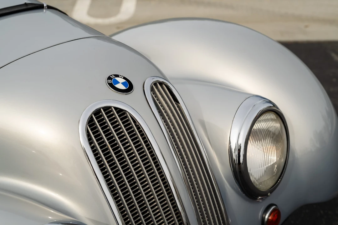 Vehicle image 27 of 31