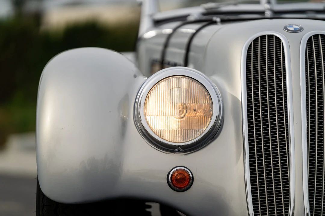 Vehicle image 23 of 31