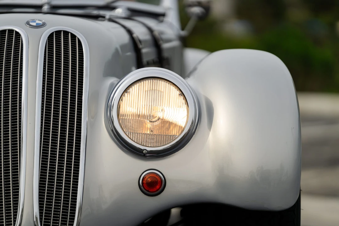 Vehicle image 28 of 31