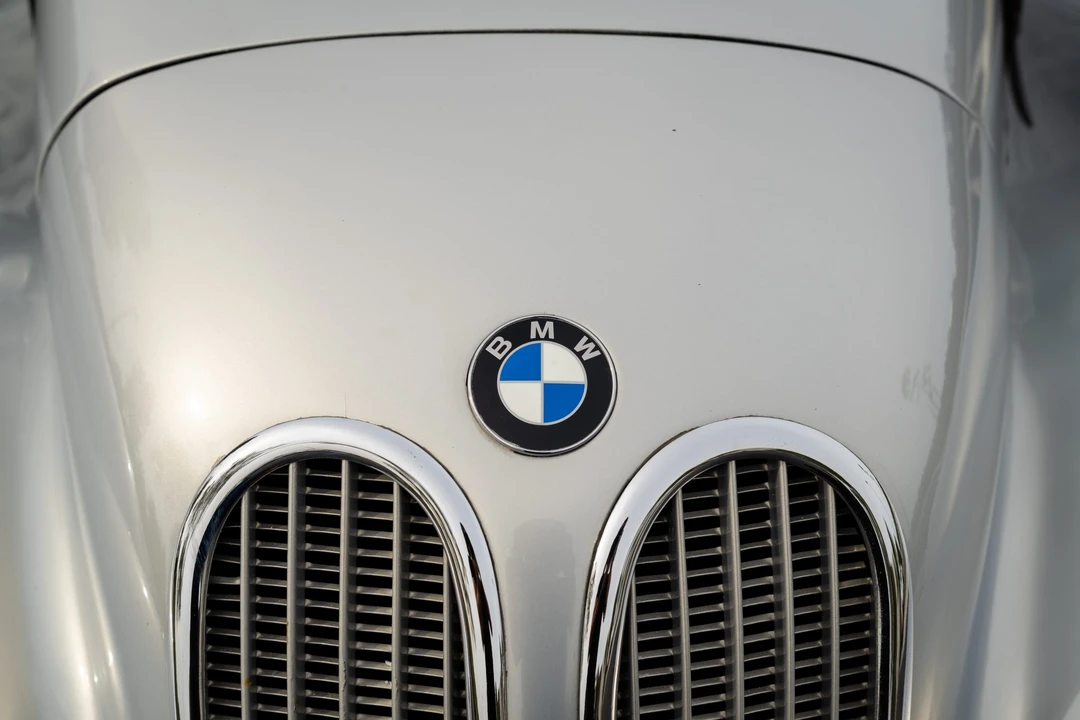Vehicle image 24 of 31