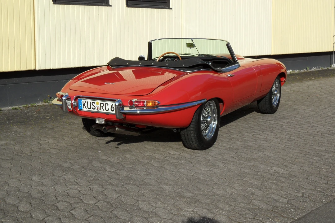 1962 Jaguar E-Type Series 1 - Image 4 of 4